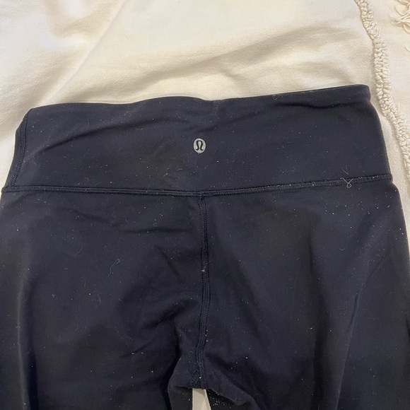 LULULEMON CAPRI LEGGINGS - Picture 2 of 2